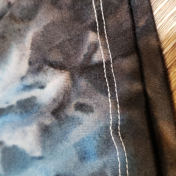 Aeropostale Tie-Dye Cropped T Shirt - Picture 7 of 7